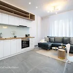 The Loft Luxury Apartments-near The Park In The Center Lägenhet