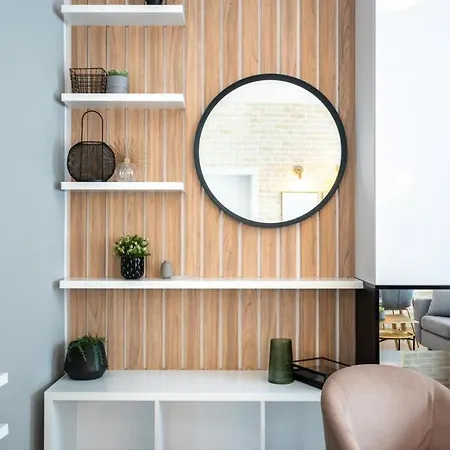 The Loft Luxury Apartments-near The Park In The Center Apartment