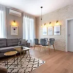 The Loft Luxury Apartments-near The Park In The Center *