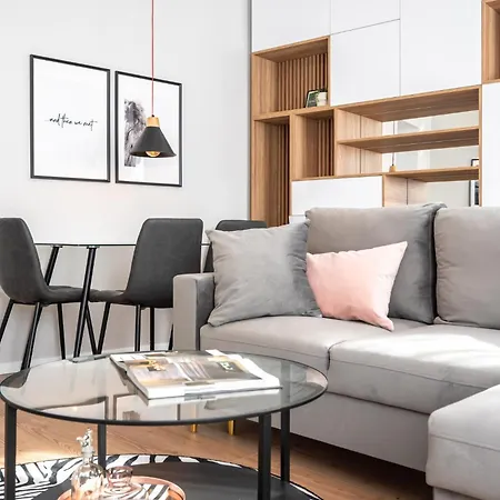 The Loft Luxury Apartments-near The Park In The Center アパート